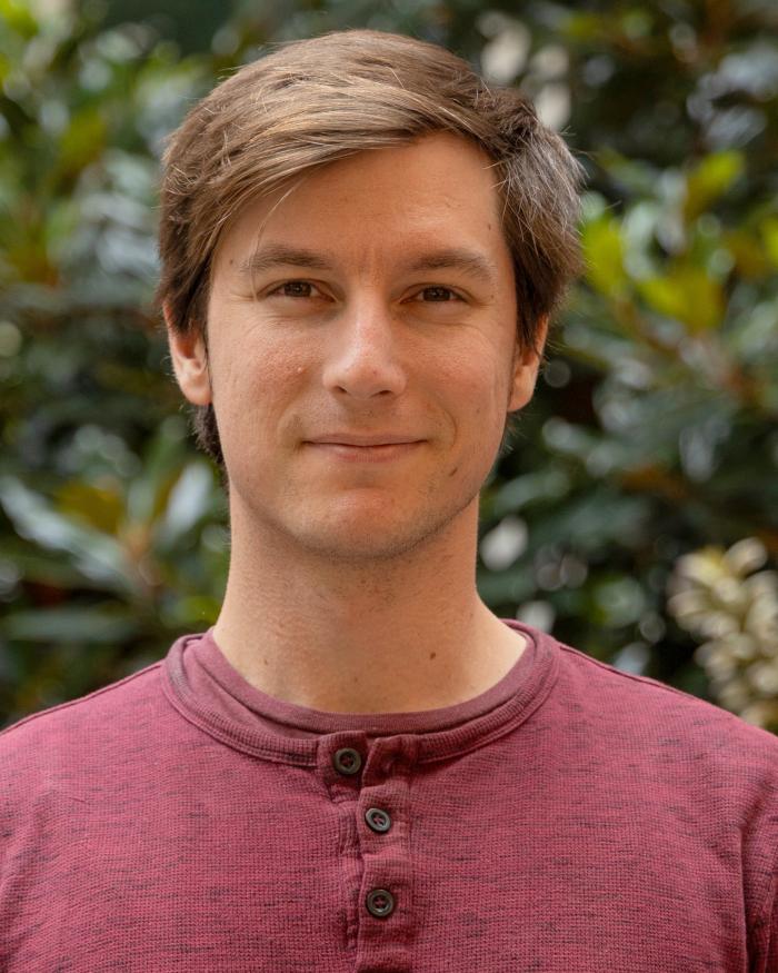head shot of Kenneth Arnold